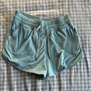 Vuori Halo Shorts